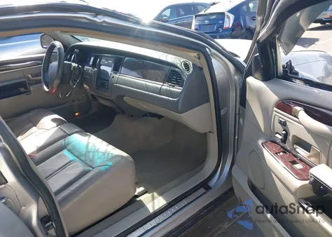 2010 Lincoln Town Car Signature Limited из США, поврежденный, VIN 2LNBL8CV9AX752977